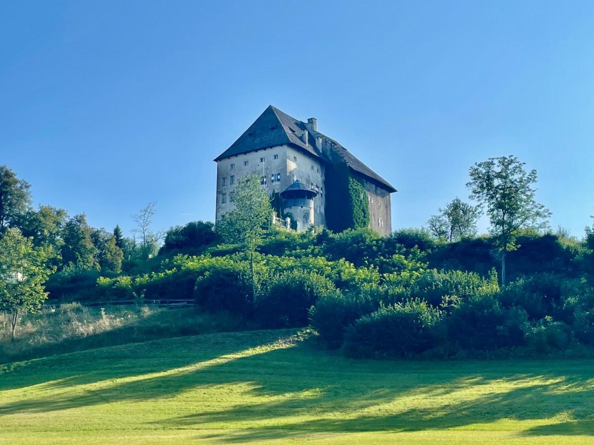 Schloss Moosburg Gaestehaus Exteriör bild