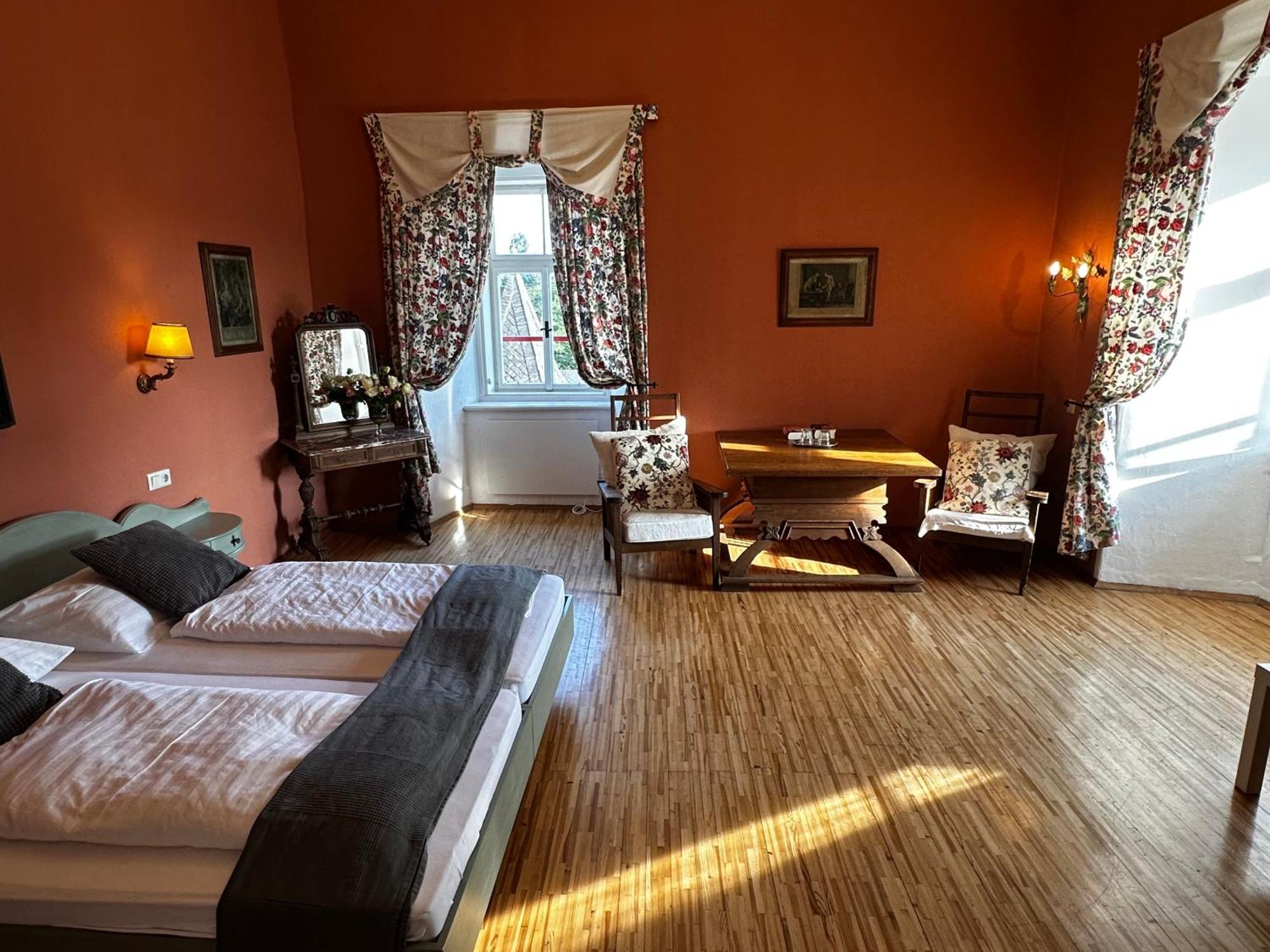 Schloss Moosburg Gaestehaus Exteriör bild