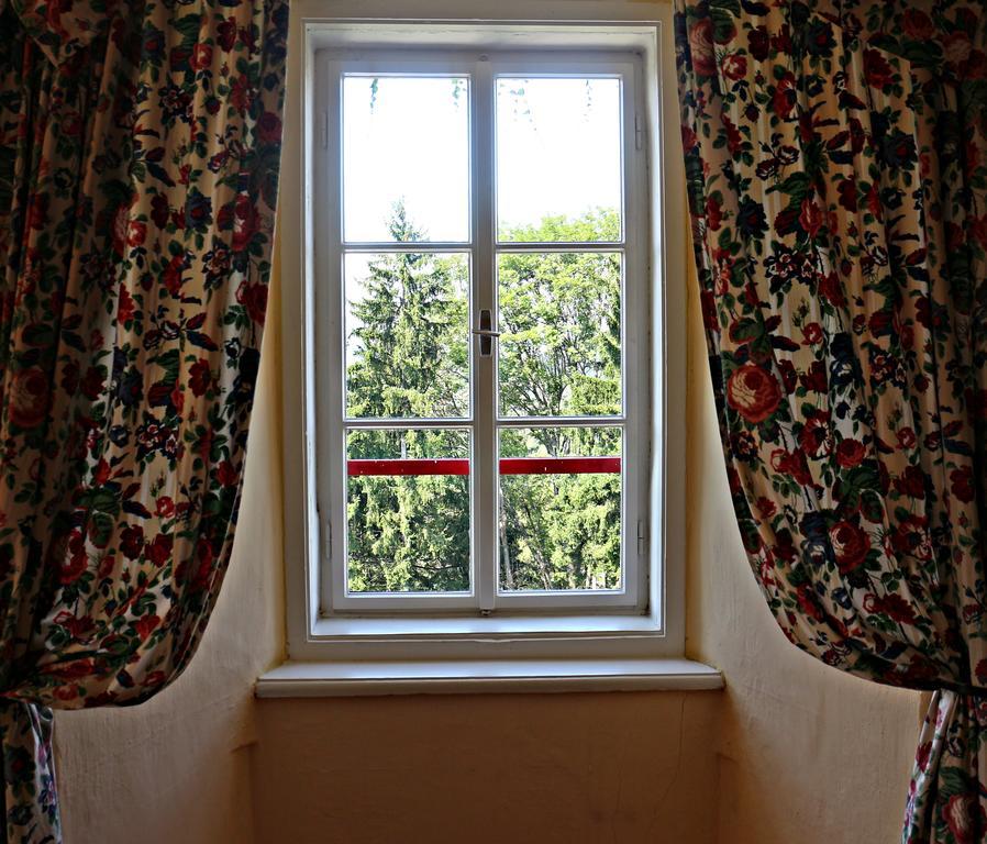 Schloss Moosburg Gaestehaus Exteriör bild